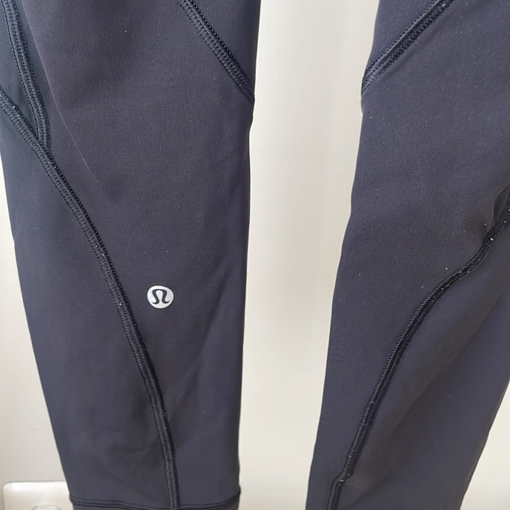 Lululemon black pocket leggings - Picture 4 of 6